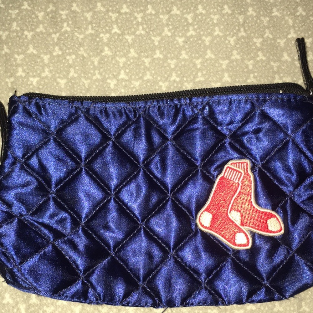 NEVER USED BOSTON RED SOX CLUTCH👛